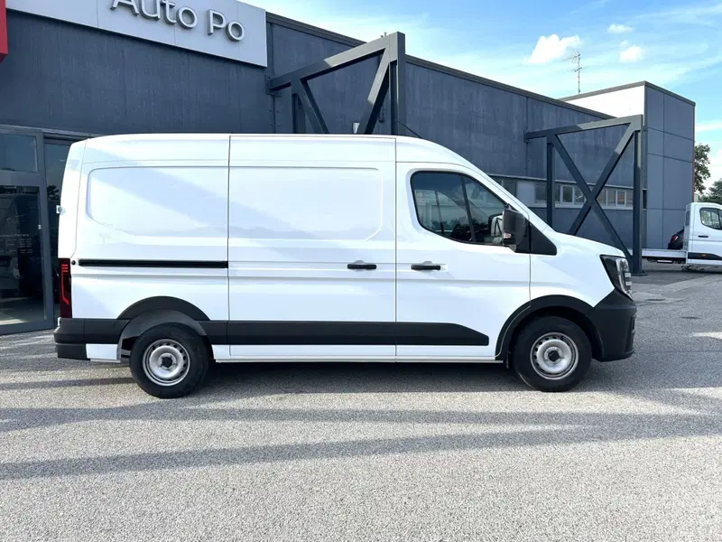 Nissan Interstar Furgone usata a Ferrara (4)