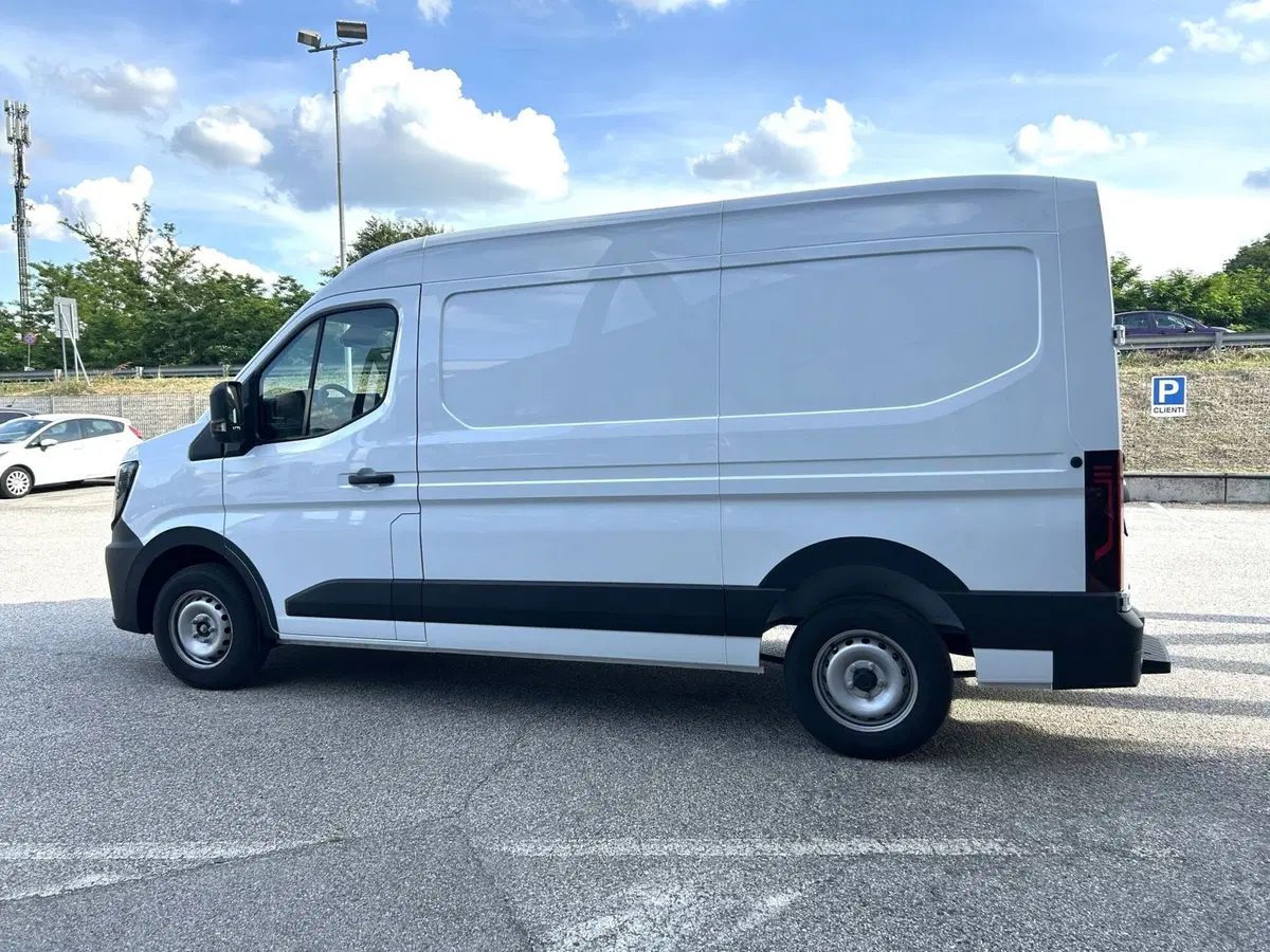Nissan Interstar Furgone usata a Ferrara (6)