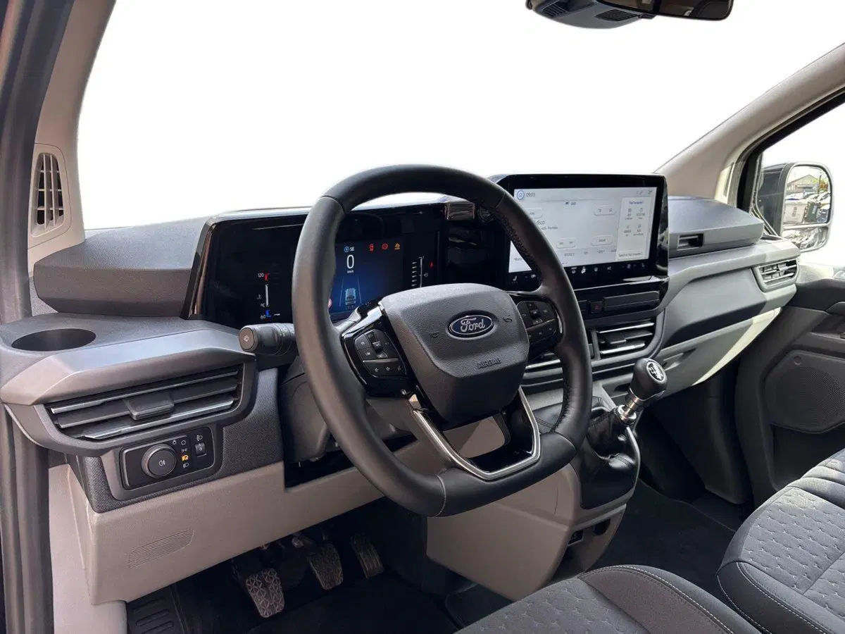Ford Tourneo Custom usata a Pescara (8)