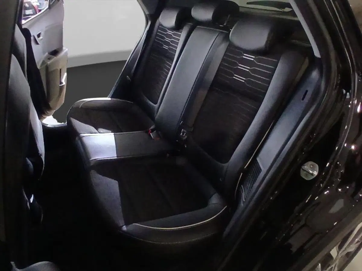 Kia Stonic usata a Genova (10)