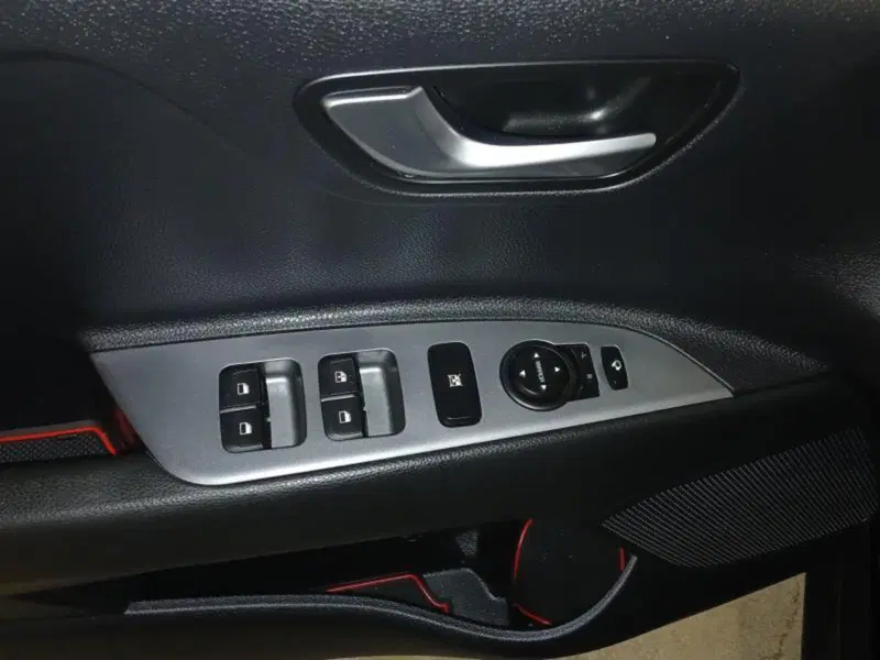 Kia Stonic usata a Genova (12)