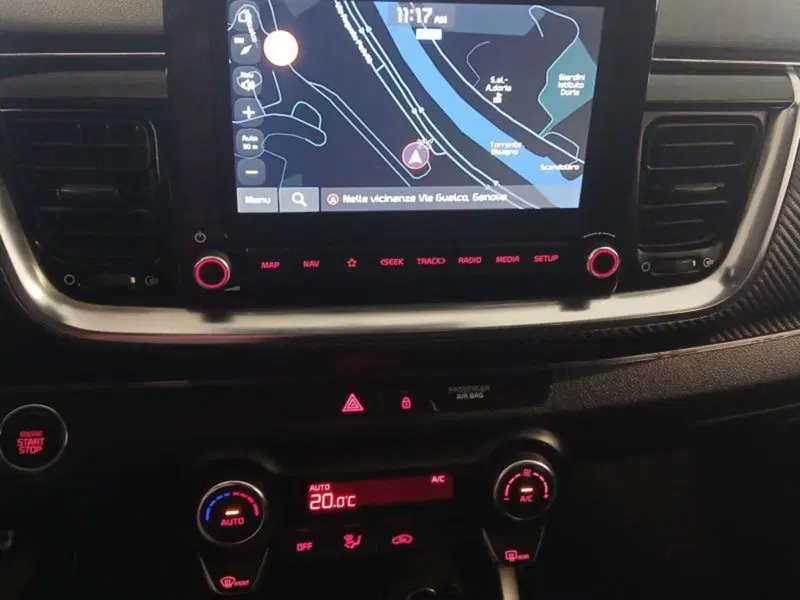 Kia Stonic usata a Genova (15)