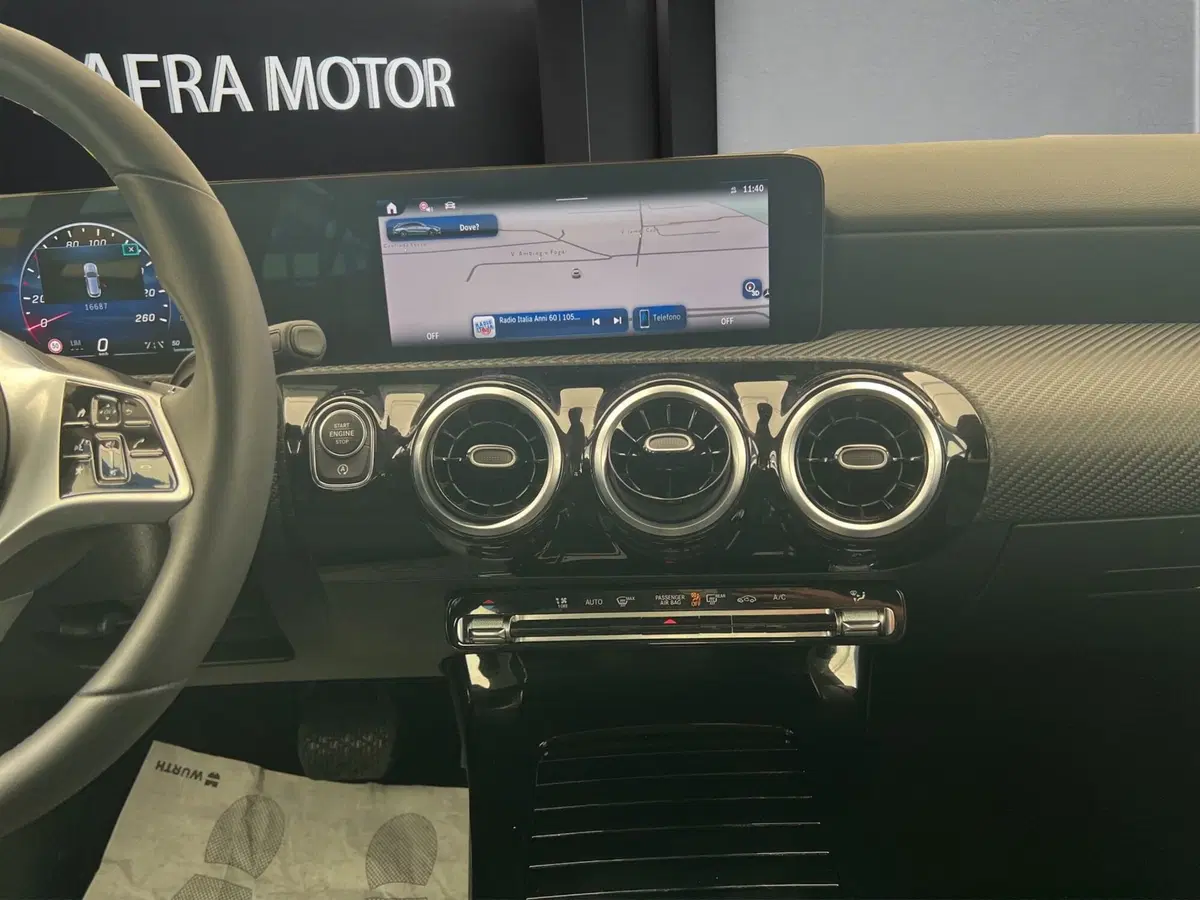 Mercedes-Benz CLA Shooting Brake usata a Cosenza (16)
