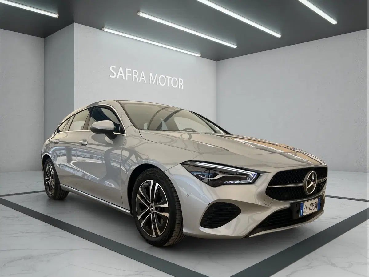 Mercedes-Benz CLA Shooting Brake usata a Cosenza (8)