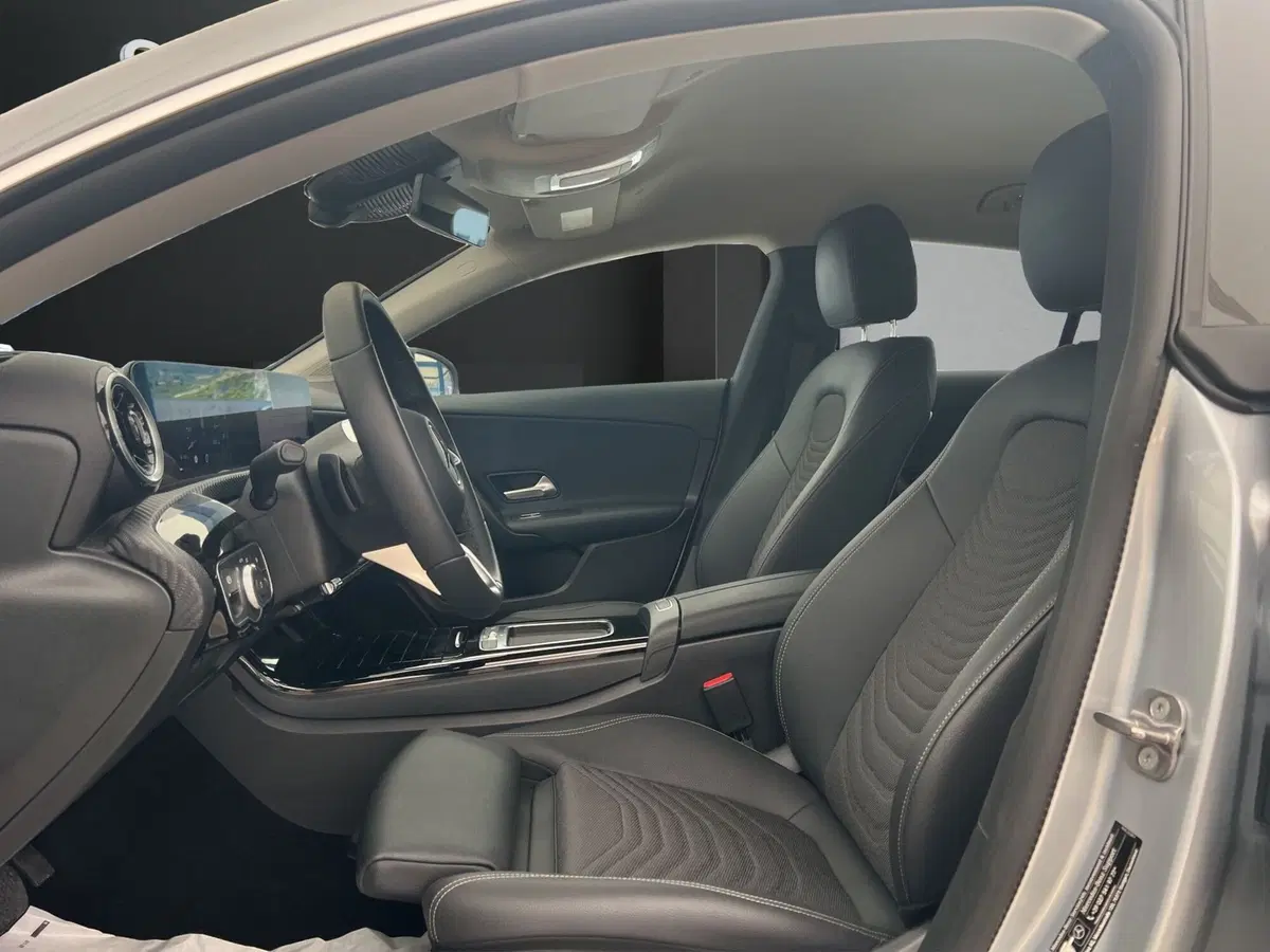 Mercedes-Benz CLA Shooting Brake usata a Cosenza (9)