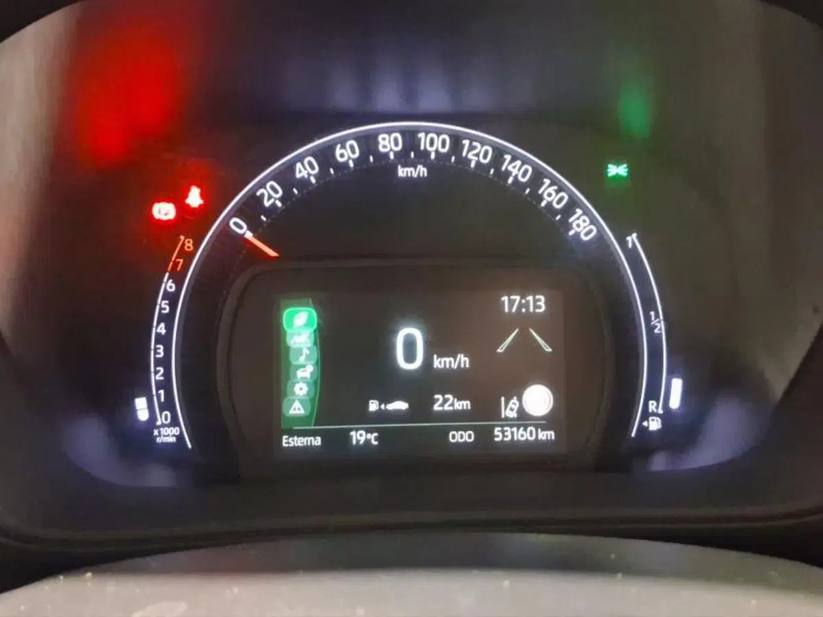 Toyota Aygo X usata a Genova (13)