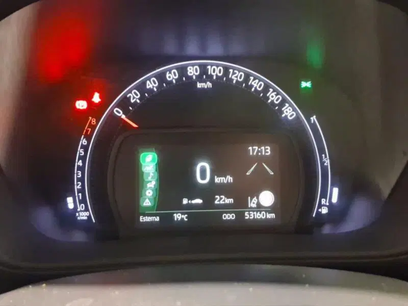 Toyota Aygo X usata a Genova (13)