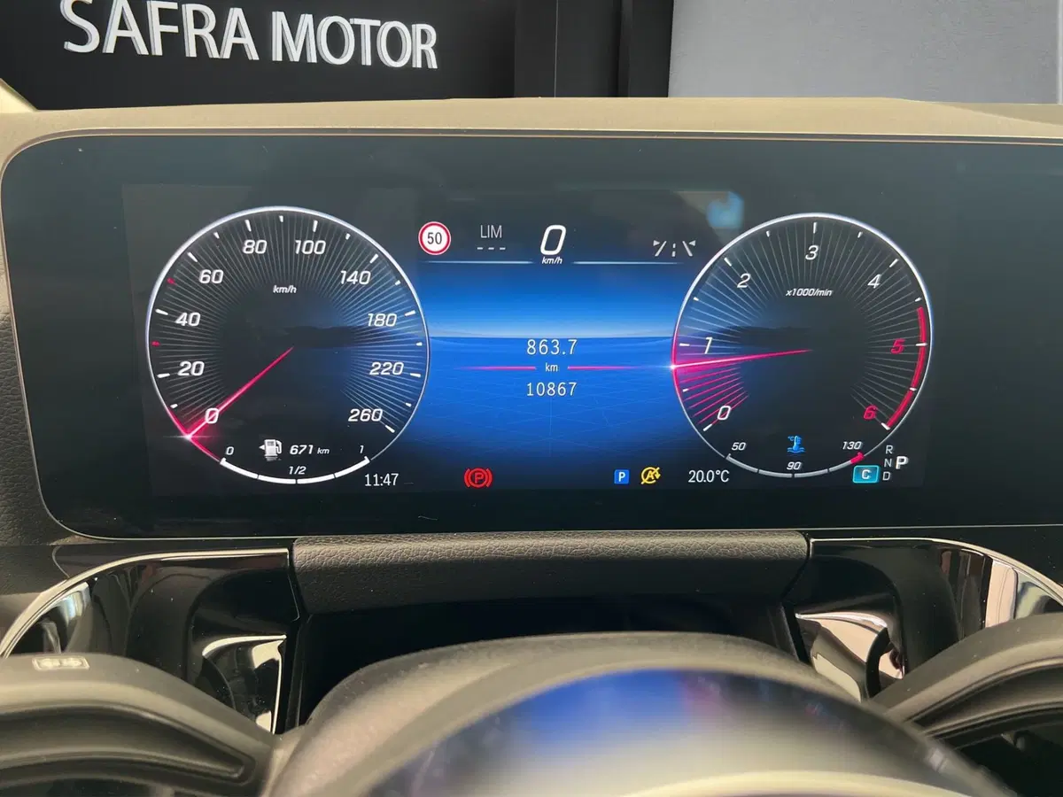 Mercedes-Benz GLA SUV usata a Cosenza (11)