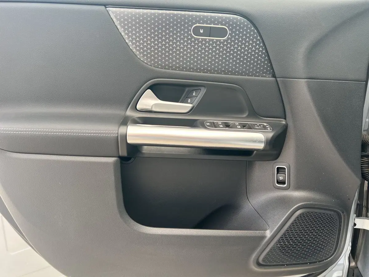 Mercedes-Benz GLA SUV usata a Cosenza (12)
