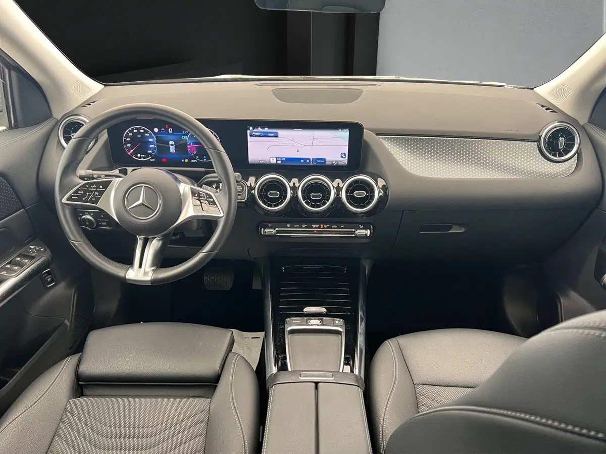 Mercedes-Benz GLA SUV usata a Cosenza (14)