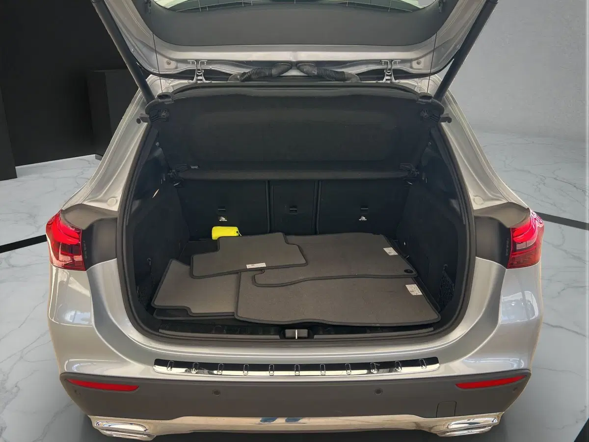 Mercedes-Benz GLA SUV usata a Cosenza (20)