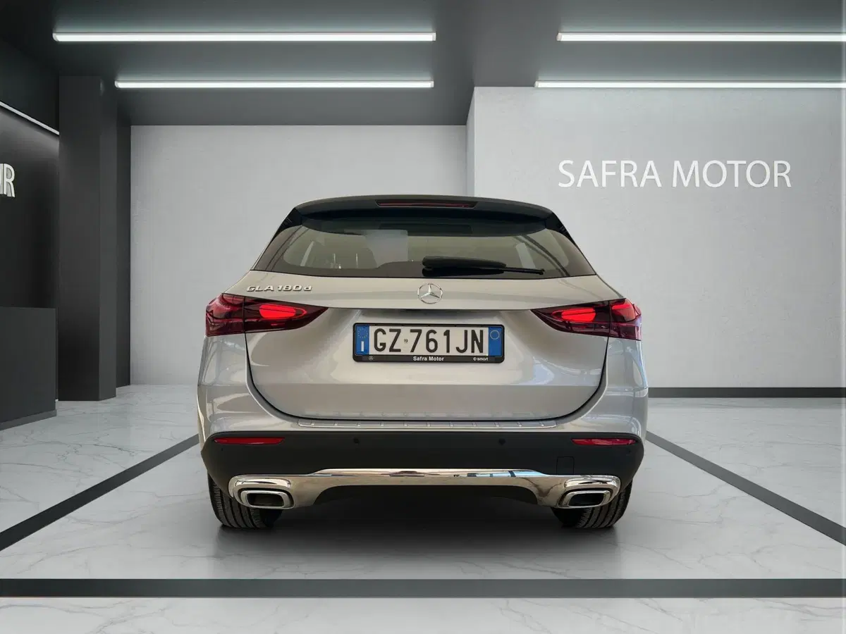 Mercedes-Benz GLA SUV usata a Cosenza (5)