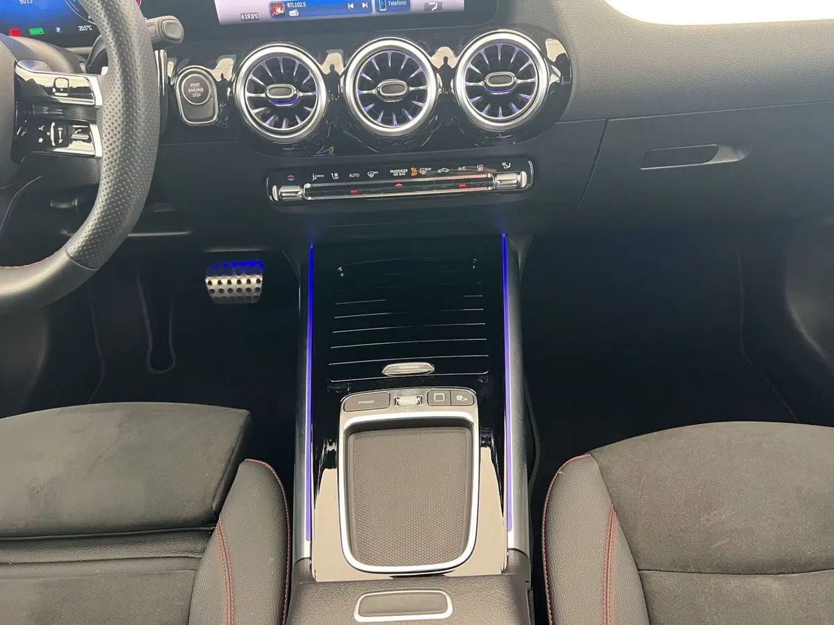 Mercedes-Benz GLA SUV usata a Cosenza (15)