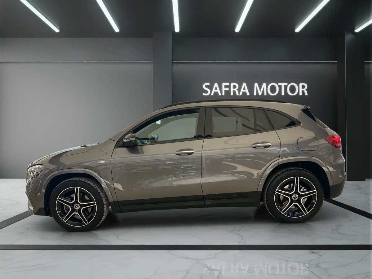 Mercedes-Benz GLA SUV usata a Cosenza (3)