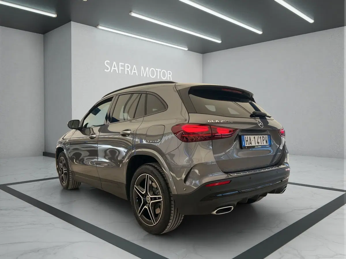Mercedes-Benz GLA SUV usata a Cosenza (4)