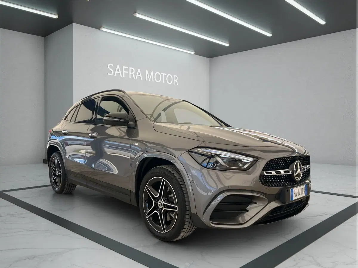 Mercedes-Benz GLA SUV usata a Cosenza (8)