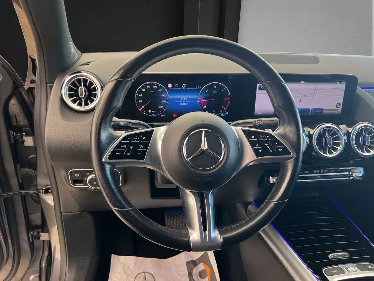Mercedes-Benz GLA SUV usata a Cosenza (10)