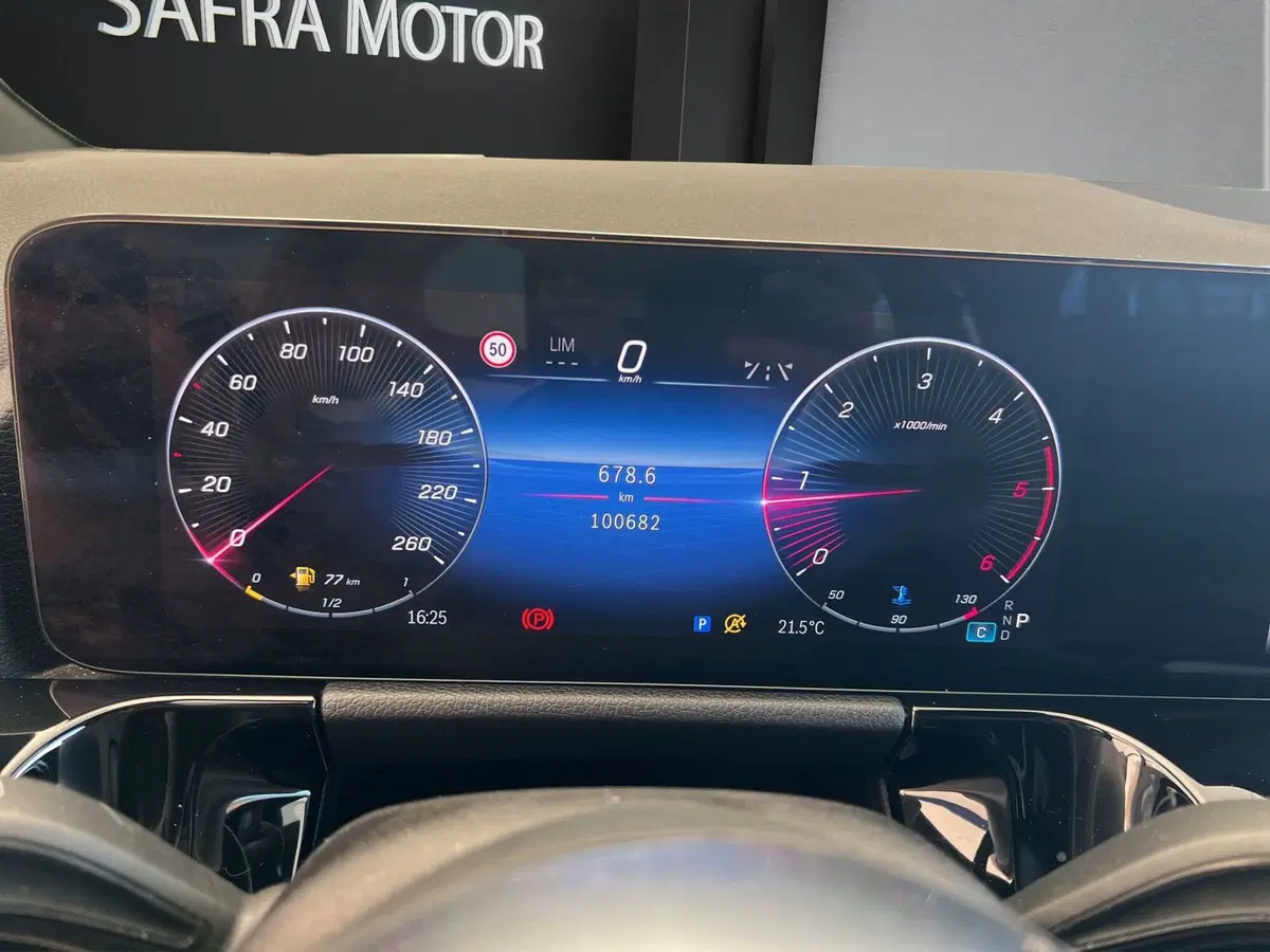 Mercedes-Benz GLA SUV usata a Cosenza (11)
