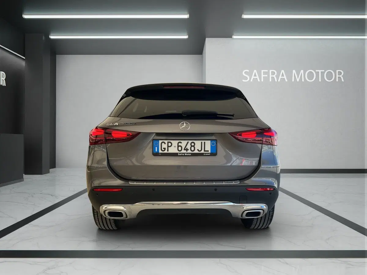 Mercedes-Benz GLA SUV usata a Cosenza (5)