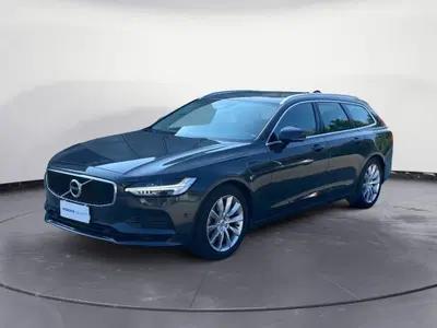 Volvo V90 D4 AWD Geartronic Momentum del 2017 usata a Como