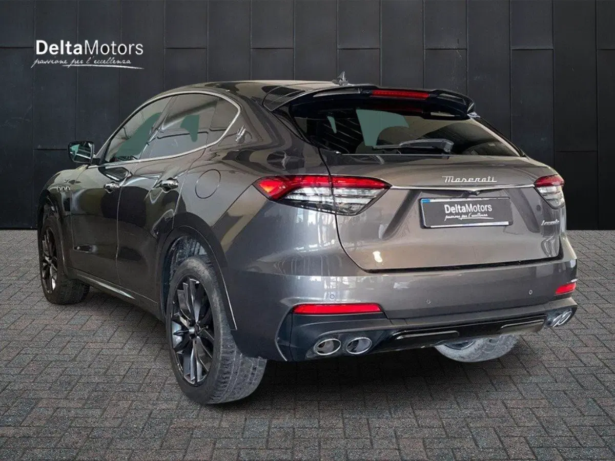 Maserati Levante usata a Ancona (3)