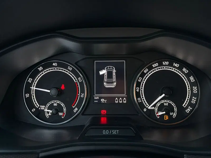 Skoda Kamiq usata a Vercelli (10)