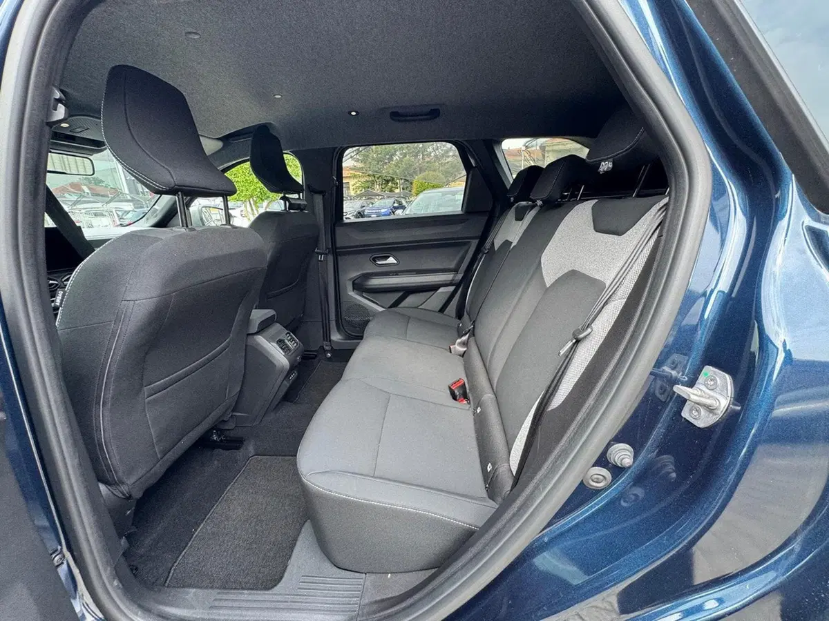 Dacia Bigster usata a Pavia (7)