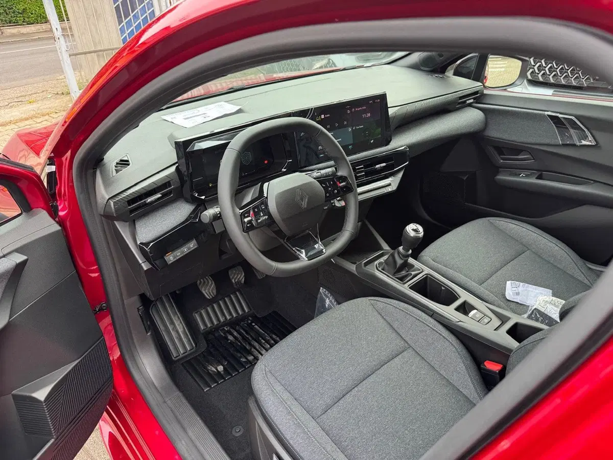 Renault Clio nuova a Pavia (9)