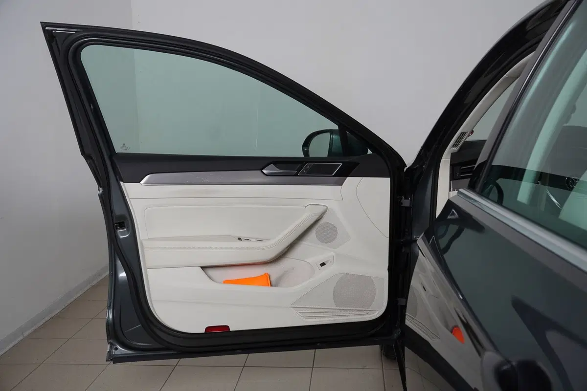 Volkswagen Passat Variant usata a Perugia (13)