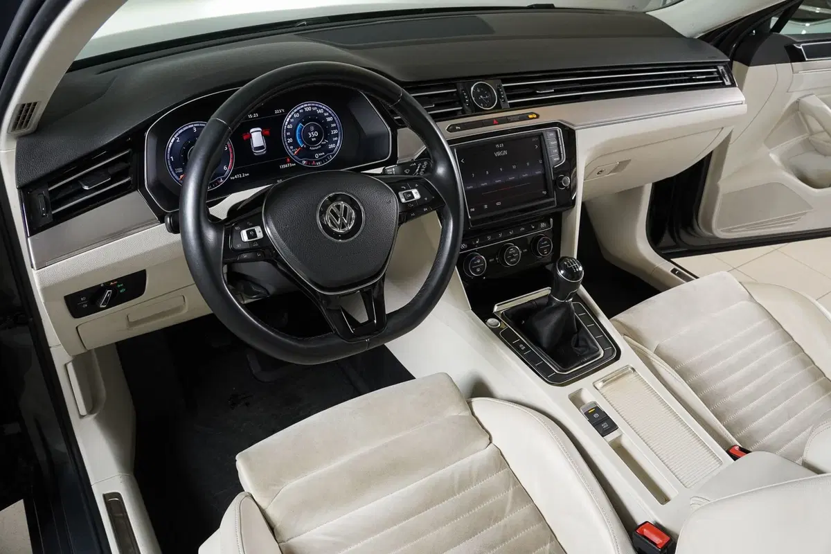 Volkswagen Passat Variant usata a Perugia (14)