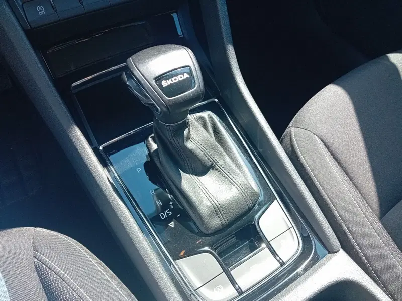 Skoda Karoq usata a Udine (15)
