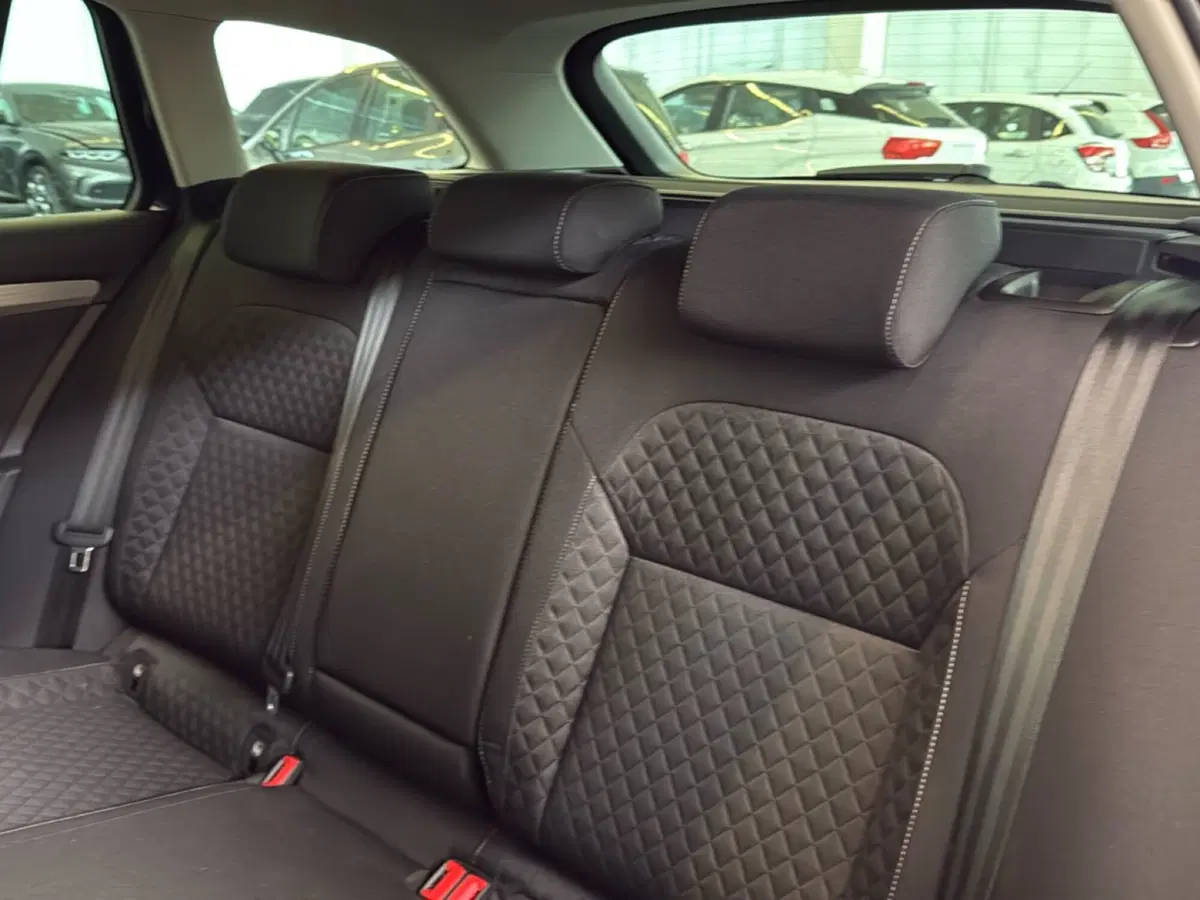 Skoda Superb Station Wagon usata a Pordenone (11)