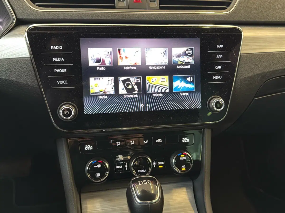 Skoda Superb Station Wagon usata a Pordenone (16)