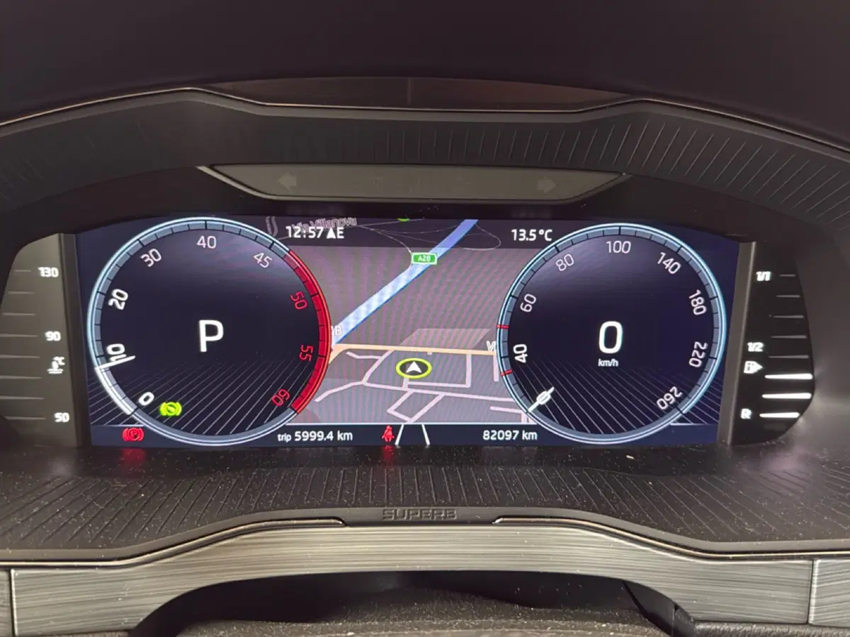 Skoda Superb Station Wagon usata a Pordenone (17)
