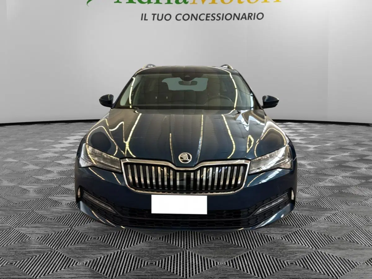 Skoda Superb Station Wagon usata a Pordenone (8)