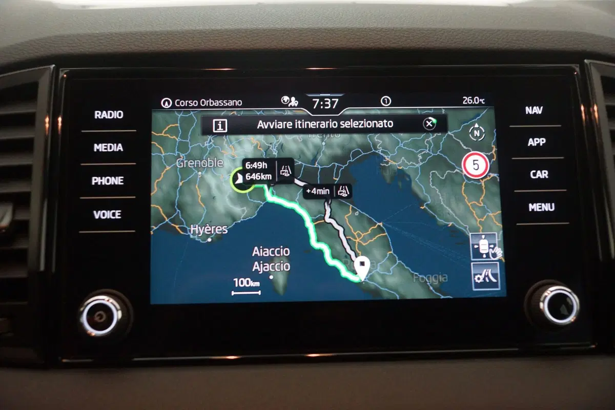 Skoda Karoq usata a Torino (17)