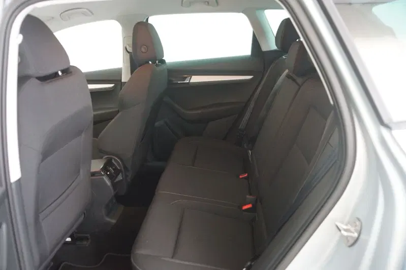 Skoda Karoq usata a Torino (8)