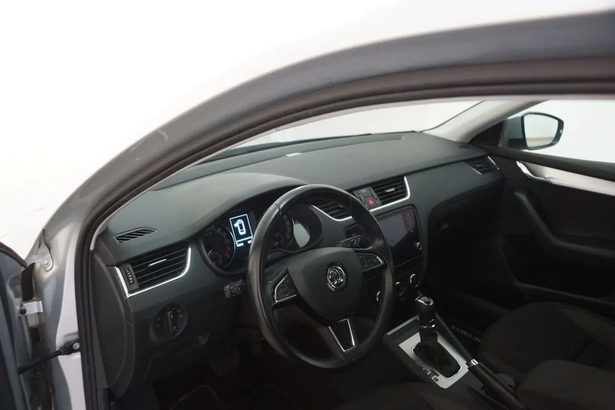 Skoda Octavia Station Wagon usata a Torino (10)