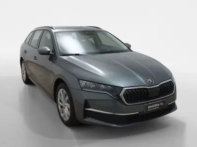 Skoda Octavia Station Wagon 2.0 tdi Executive 150cv dsg del 2024 usata a Torino