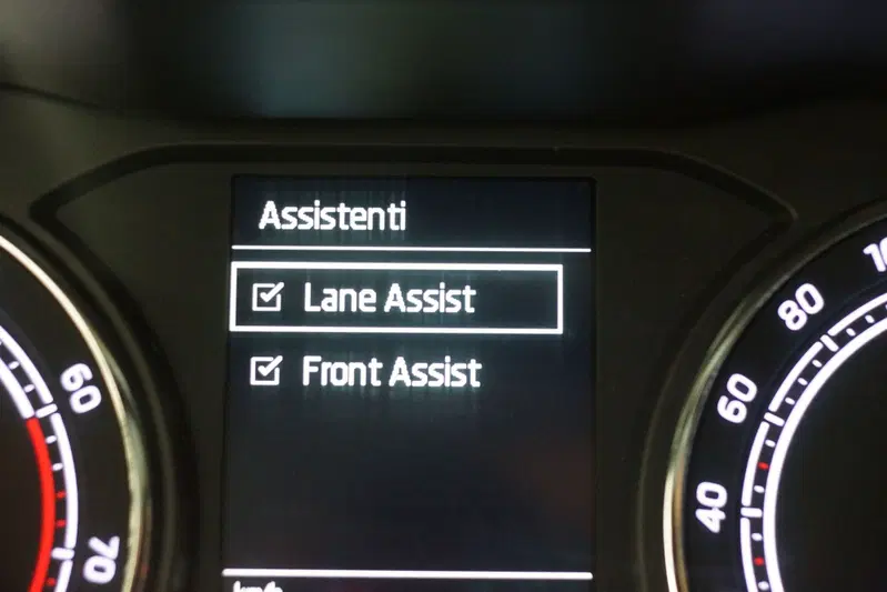 Skoda Kamiq usata a Torino (16)