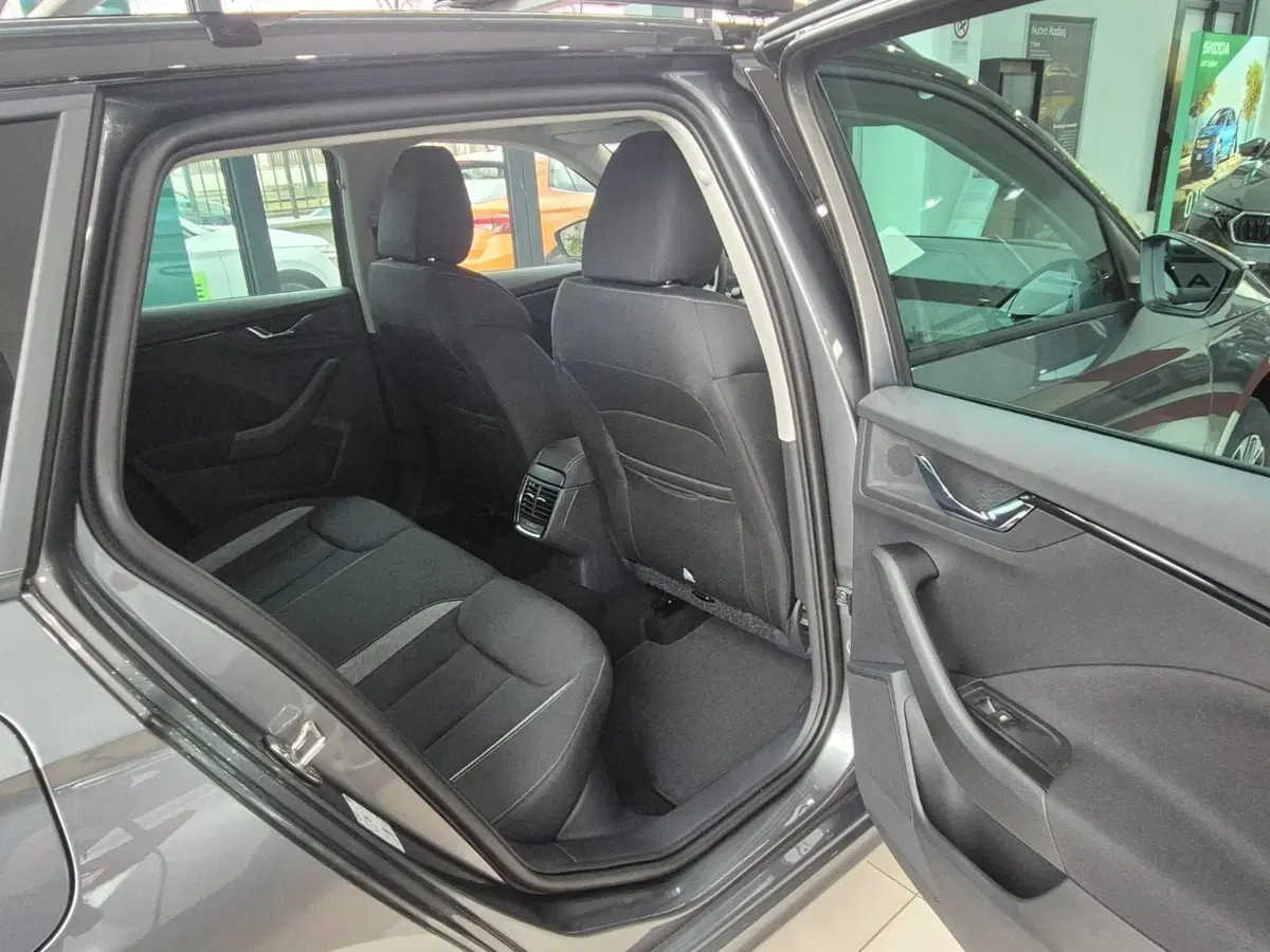 Skoda Kamiq nuova a Torino (9)
