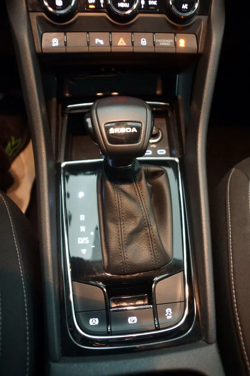 Skoda Karoq usata a Torino (16)