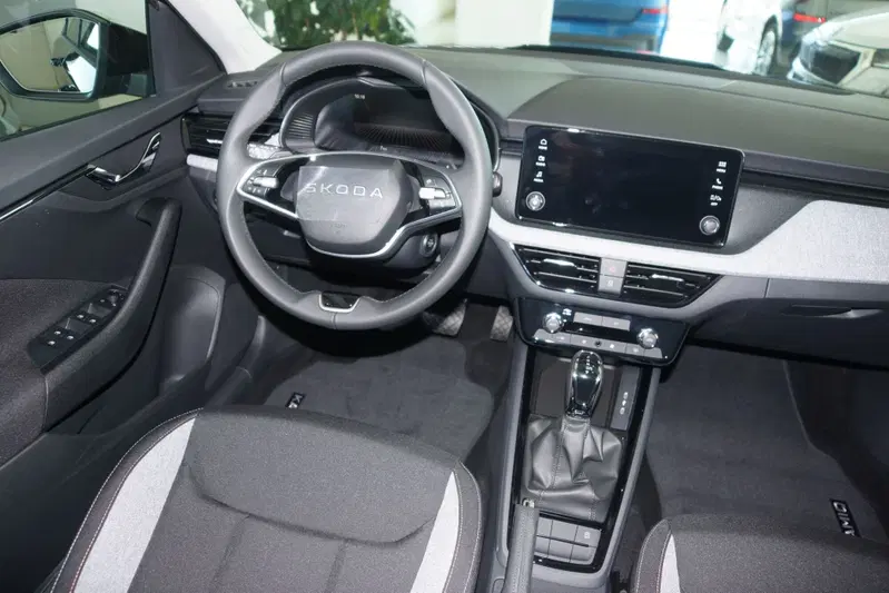 Skoda Kamiq nuova a Torino (18)