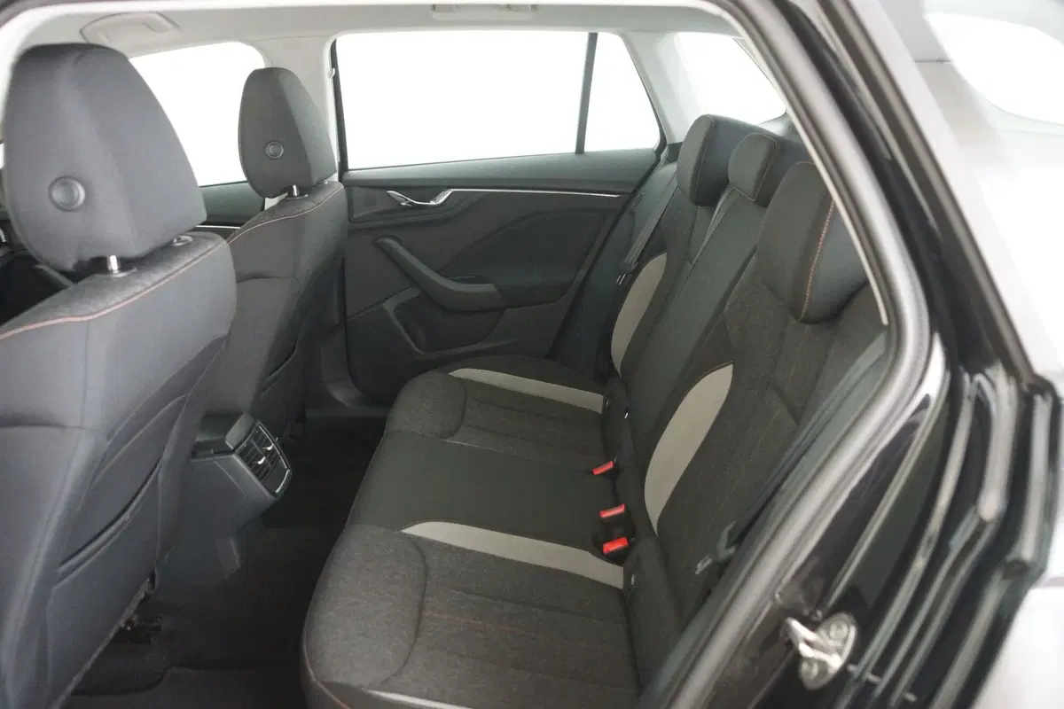 Skoda Kamiq usata a Torino (8)