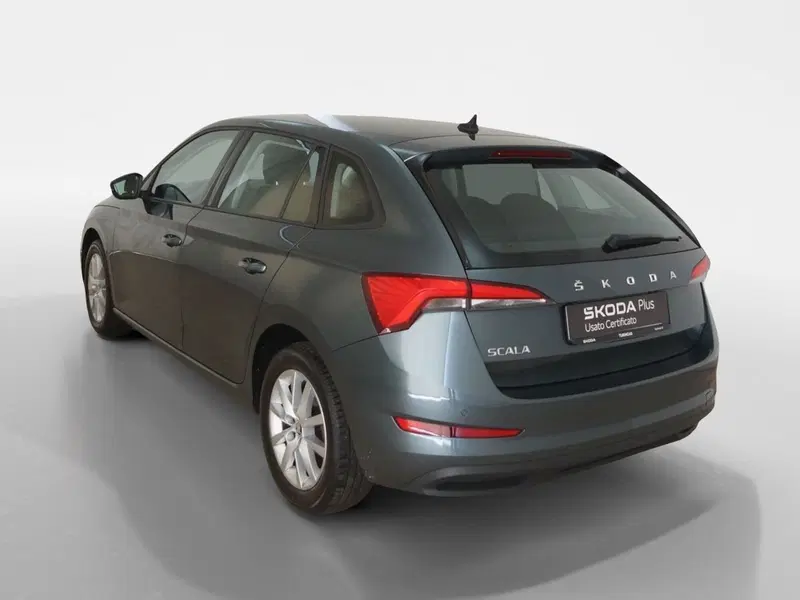 Skoda Scala usata a Torino (4)