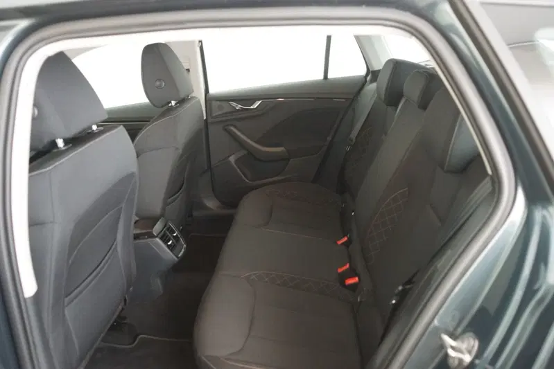 Skoda Scala usata a Torino (8)