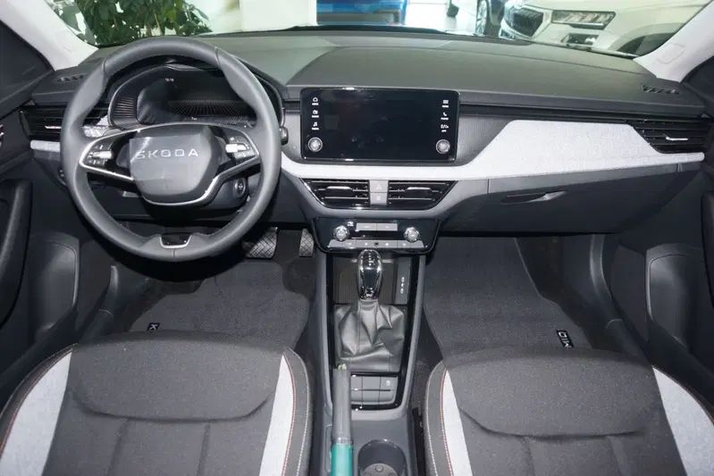 Skoda Kamiq nuova a Torino (17)