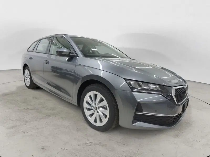 Skoda Octavia Station Wagon nuova a Torino