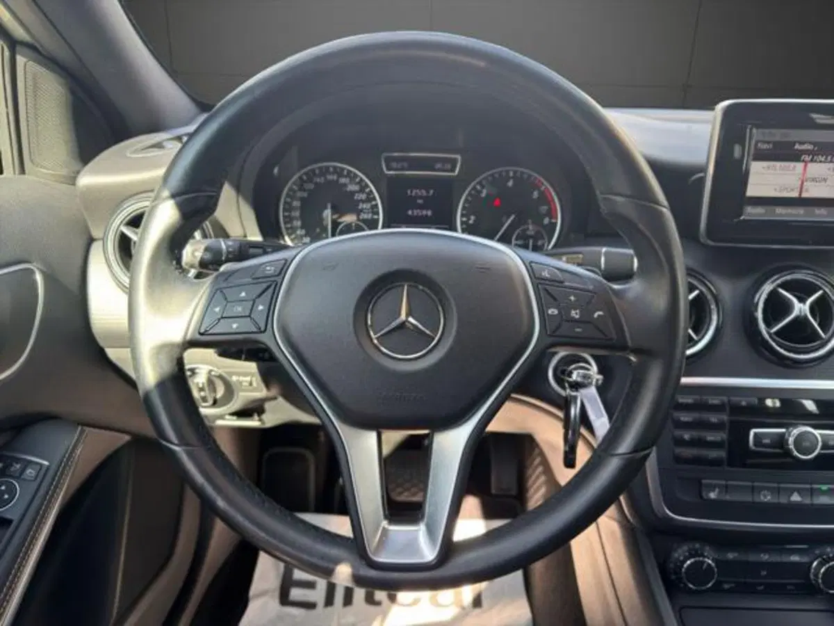 Mercedes-Benz Classe A usata a Milano (9)