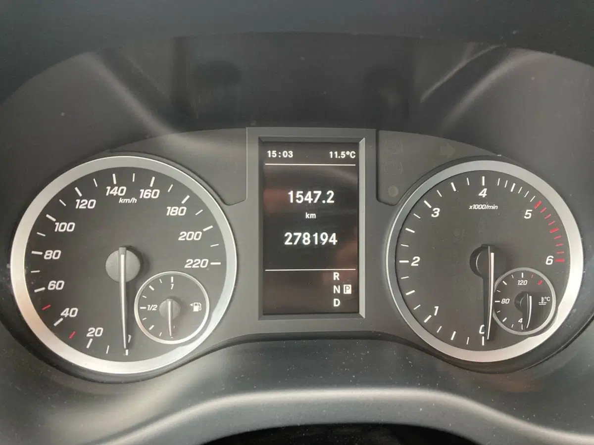 Mercedes-Benz Vito usata a Milano (13)